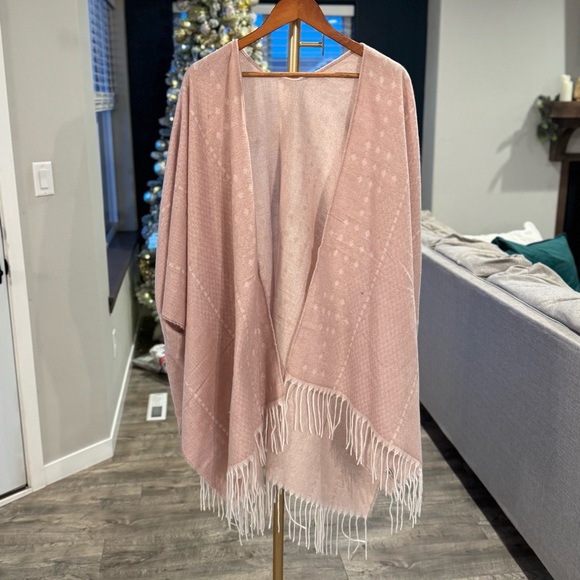 Gentle Fawn Medium/Large Blush & White Hermosa Cover Up/Kimono with Fringe Boho - Picture 1 of 10